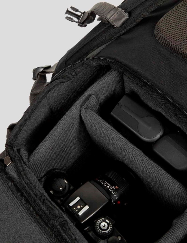 Mochila EASTPAK camera pack national geographic black